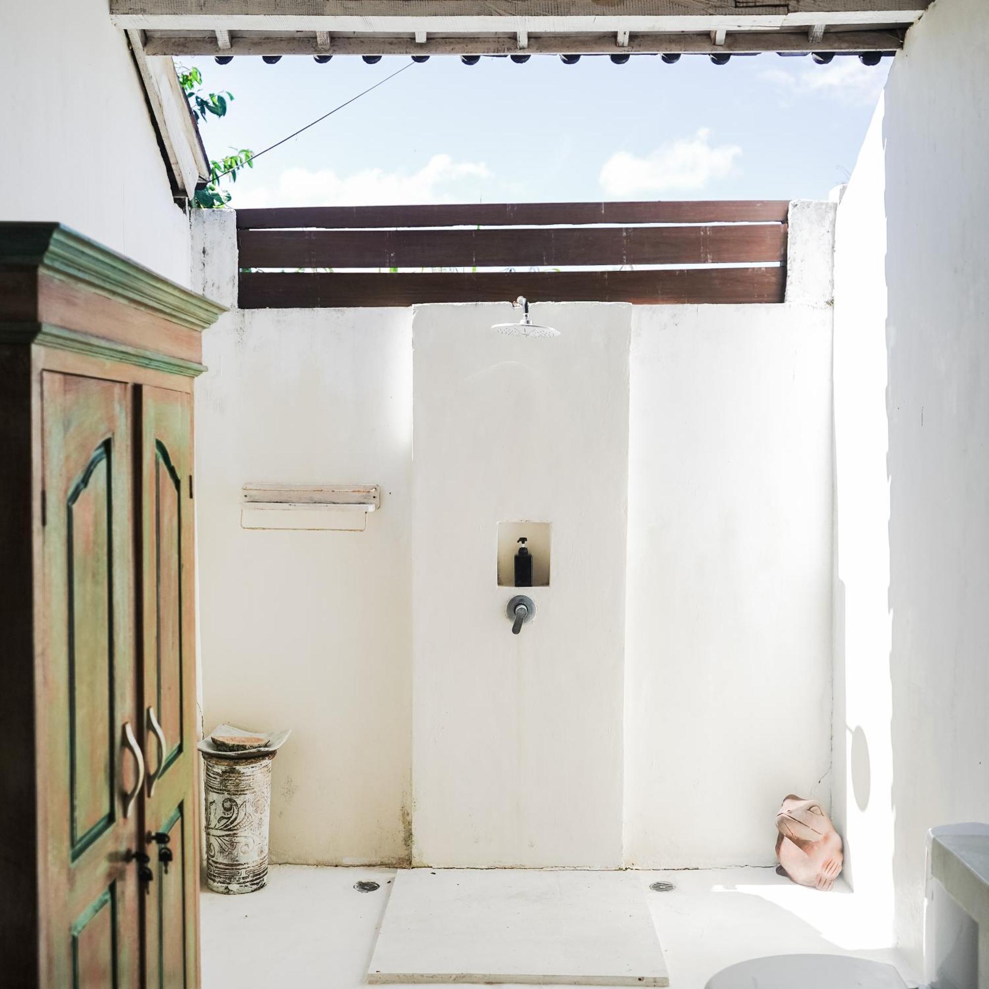 ホテル Damai Uluwatu エクステリア 写真